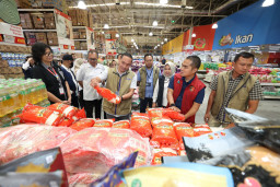 Polda Jatim Cek Izin Edar dan Mutu Pangan di Bulan Ramadan