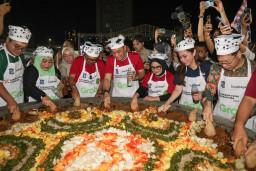 Festival Rujak Uleg 2026 Jadi Magnet Wisata, Warga dari Berbagai Daerah Serbu Surabaya