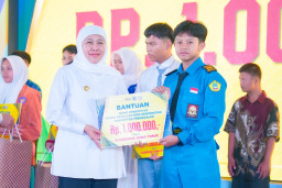 Baca juga : Wujudkan Program Jatim Cerdas, Gubernur Khofifah Resmikan Revitalisasi 45 SMA, SMK, SLB Negeri maupun Swasta
