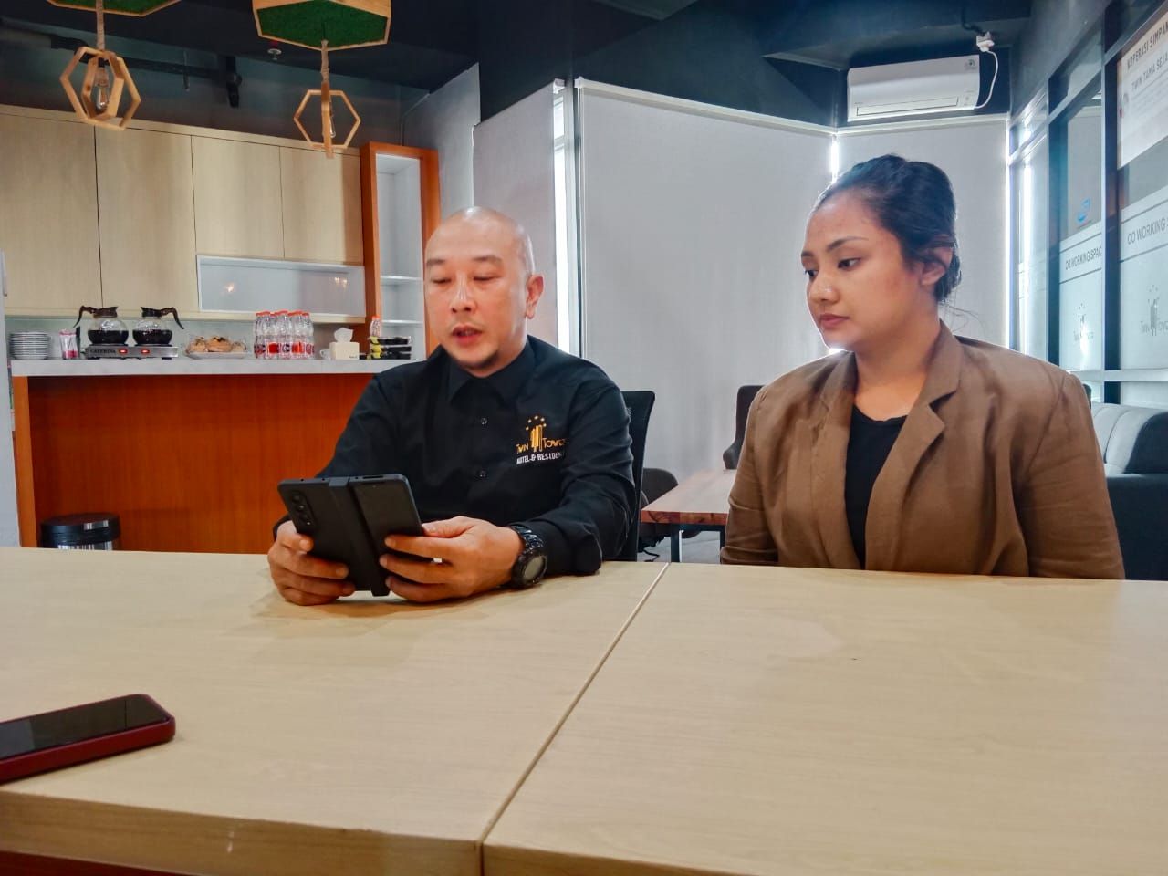 Surabaya Hotel Twin Tower Tidak Sediakan Room Karaoke