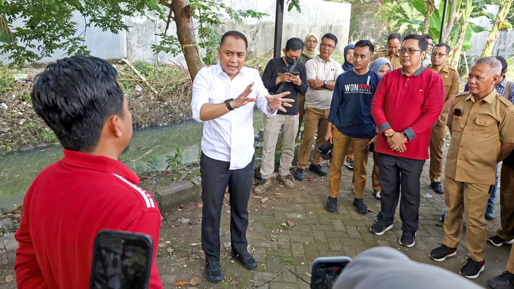 Sistem Pengelolaan Sampah Surabaya Makin Tertata, Wali Kota Eri Minta Tongbin TPS Dihitung Lebih Presisi