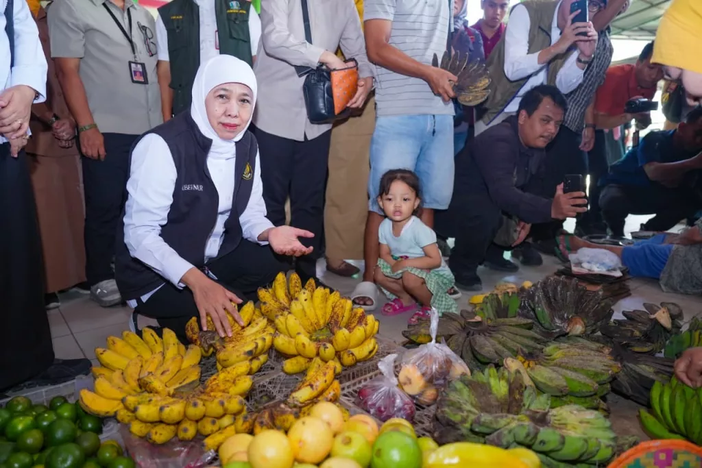 Gubernur Khofifah Dialog Langsung dengan Pedagang Pasar Banjarejo Bojonegoro