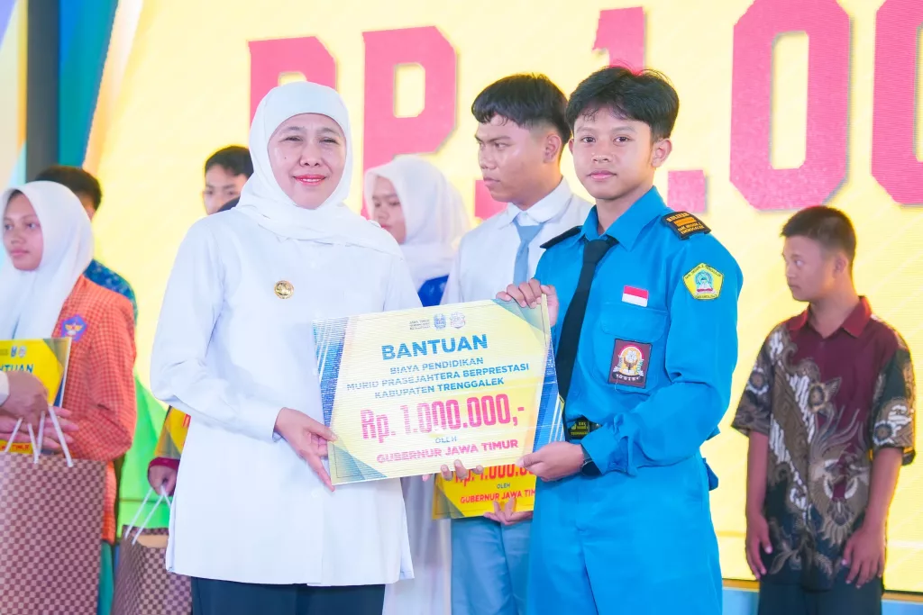 Wujudkan Program Jatim Cerdas, Gubernur Khofifah Resmikan Revitalisasi 45 SMA, SMK, SLB Negeri maupun Swasta