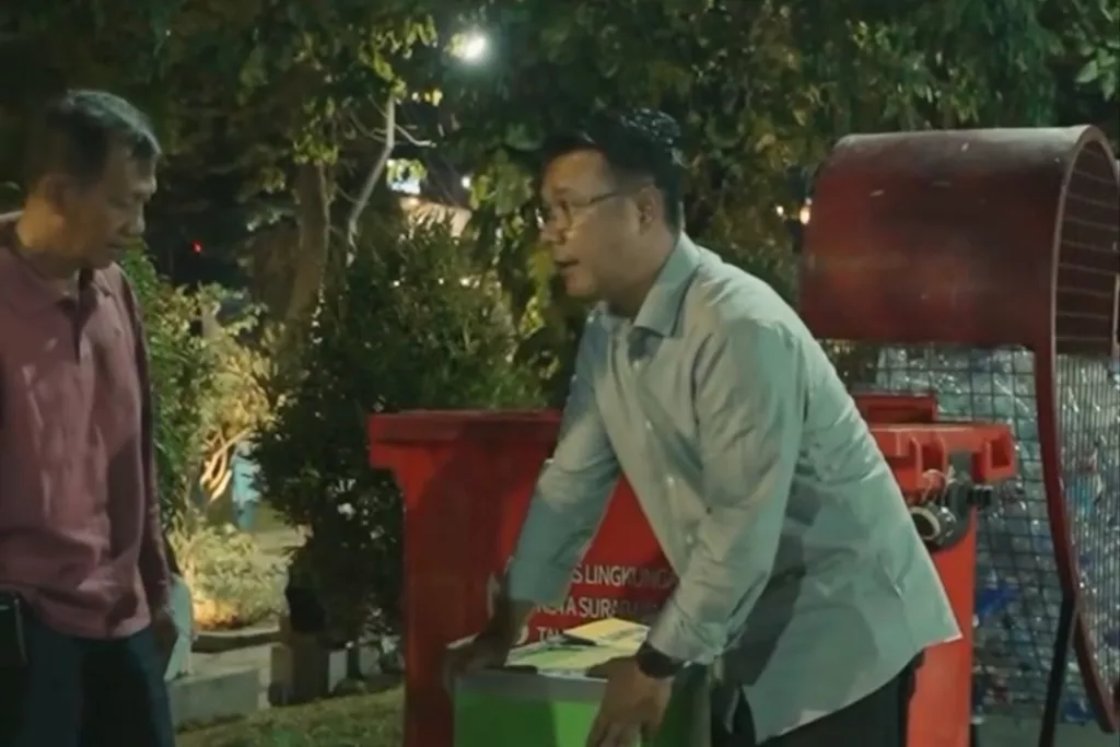 Pemkot Surabaya Tingkatkan Fasilitas Publik, Penerangan hingga Toilet Taman Jadi Perhatian