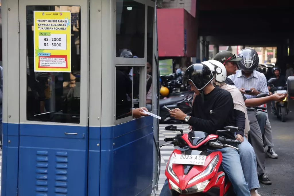 Digitalisasi Parkir Tanjung Anom Surabaya Dongkrak Pendapatan hingga Rp80 Juta per Bulan