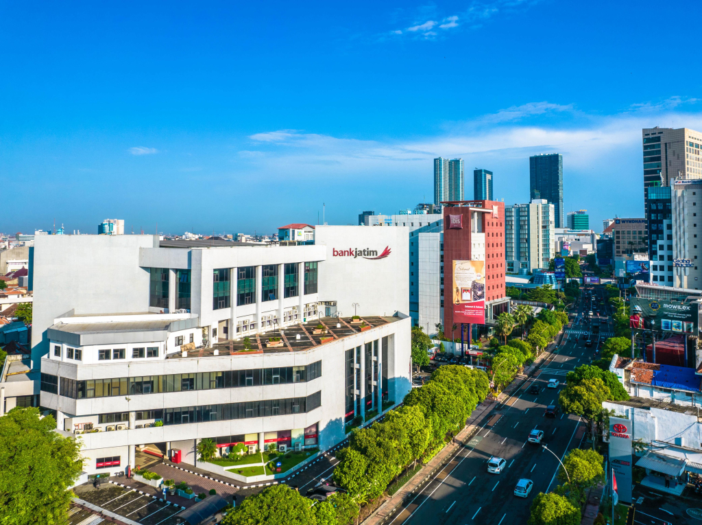 Kantor Pusat Bank Jatim. (Istimewa)