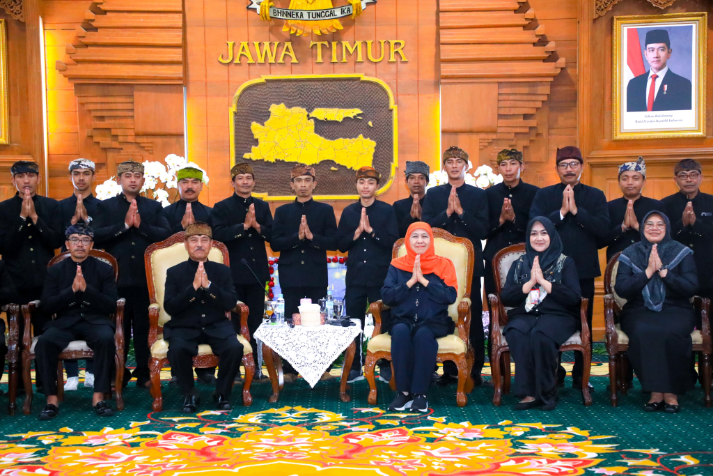 Gubernur Khofifah Terima Perwakilan Suku Tengger di Grahadi