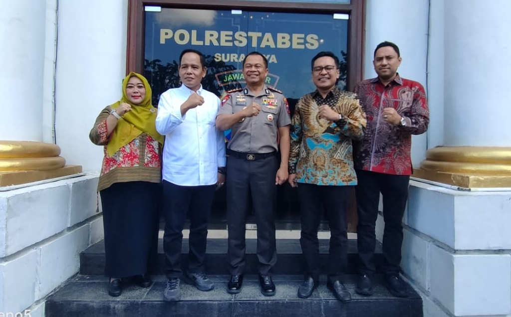 Pimpinan DPRD Surabaya saat berkunjung ke Polrestabes Surabaya