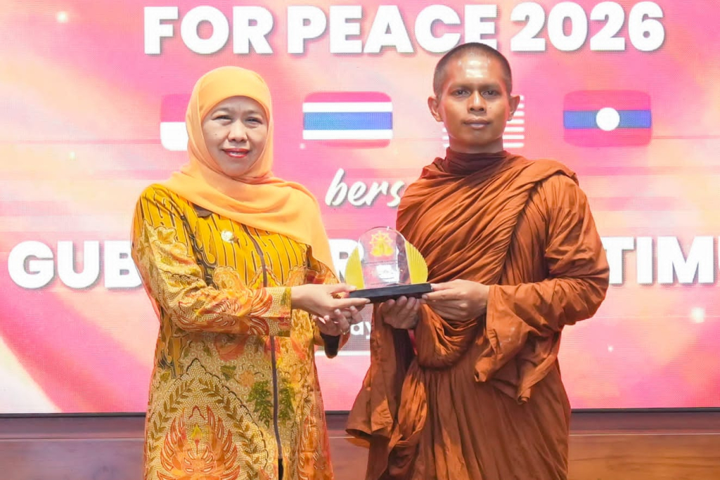 Gubernur Jatim Khofifah