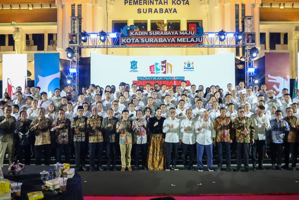 Pelantikan Kadin Surabaya