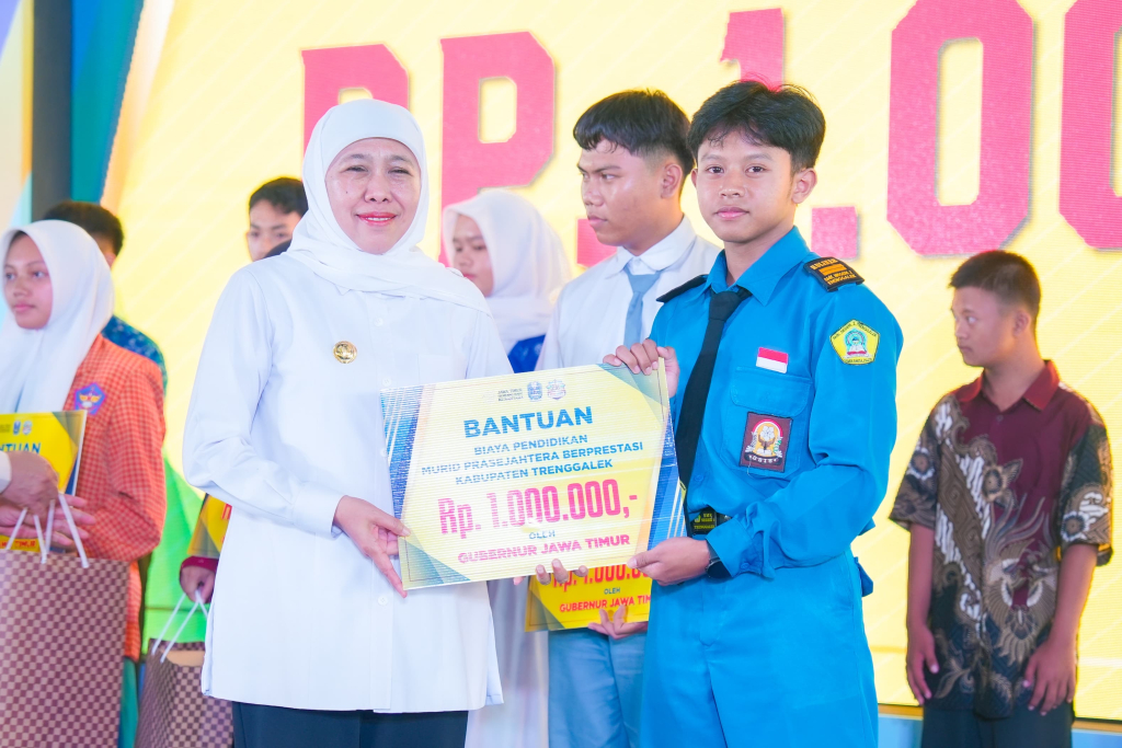 Gubernur Jatim Khofifah