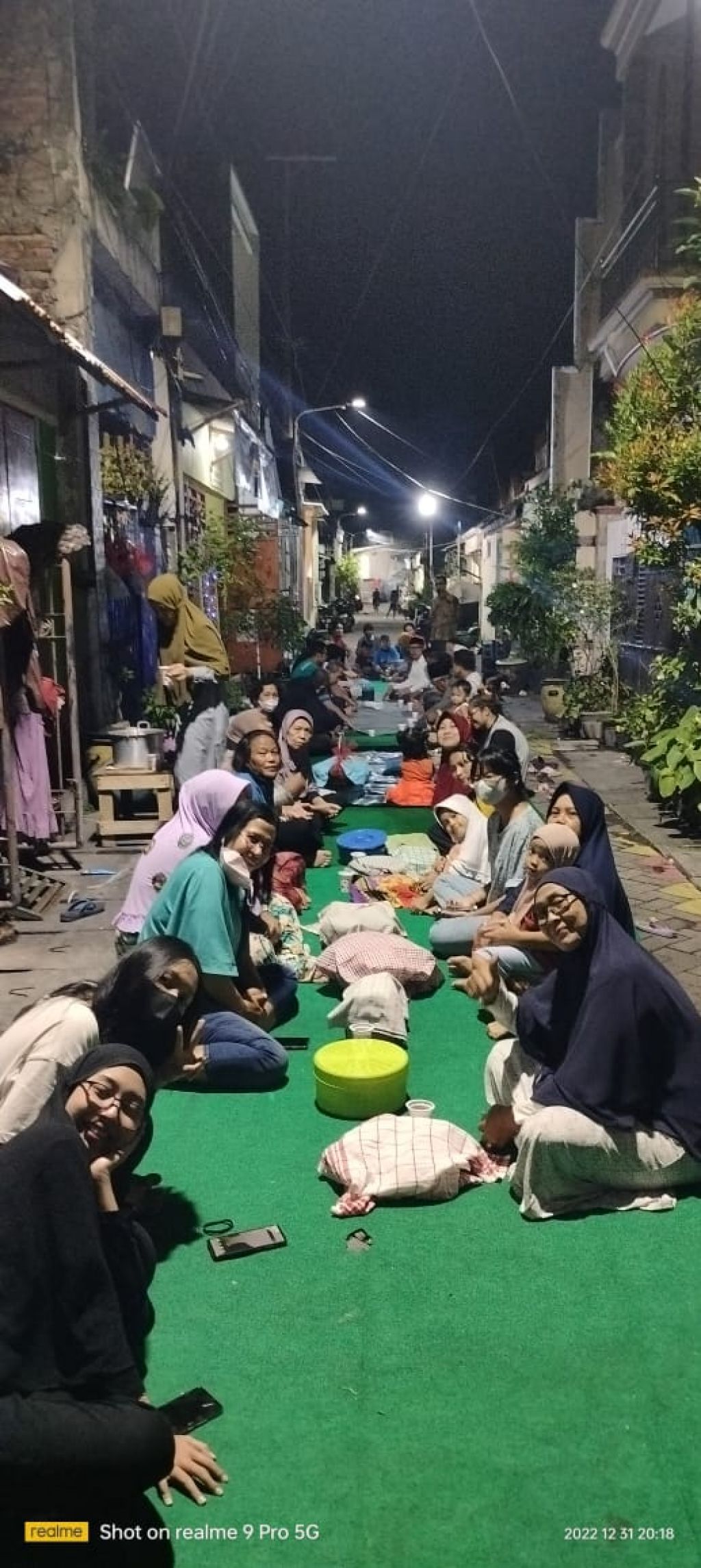 Surabaya RT 3 Lebak Rejo Gelar Barikan di Malam Tahun Baru